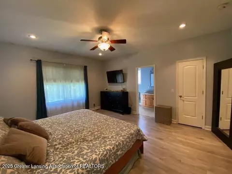 Bedroom - 2151 Arbor Meadows Dr, Dewitt, MI 48820 photo 2 of 5