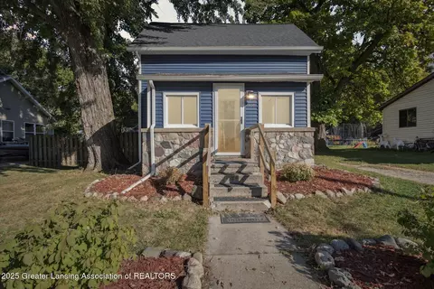 136 Jackson St, Sunfield, MI 48890