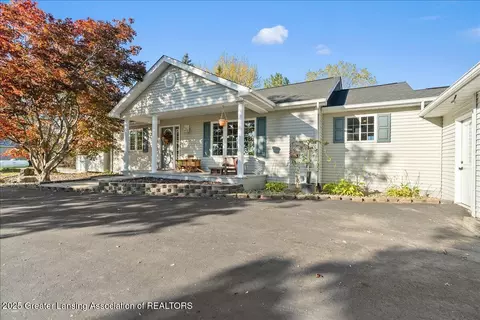 320 S Williamston Rd, Dansville, MI 48819