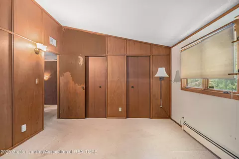 Bedroom - 1226 E Round Lake Rd, Dewitt, MI 48820 photo 2 of 4