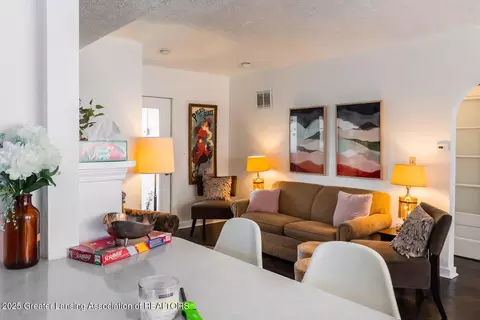 Living - 515 Kipling Blvd, Lansing, MI 48912 photo 1 of 2