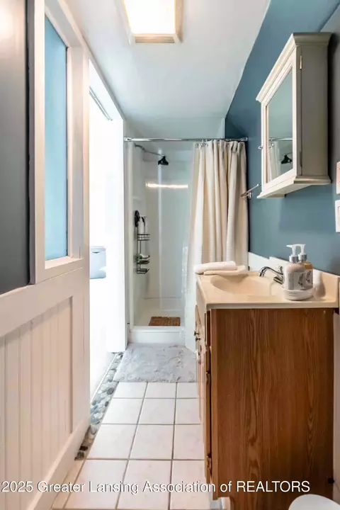 Bath - 515 Kipling Blvd, Lansing, MI 48912 photo 2 of 2