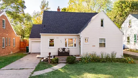 515 Kipling Blvd, Lansing, MI 48912
