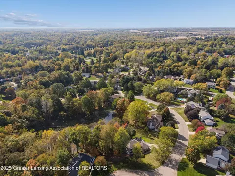 View/Area - 746 Tanbark Dr, Dimondale, MI 48821 photo 12 of 15