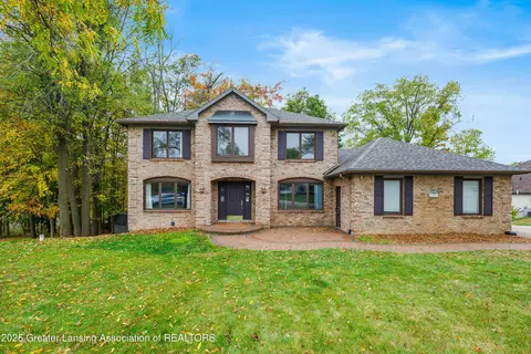 Exterior - 746 Tanbark Dr, Dimondale, MI 48821 photo 3 of 10