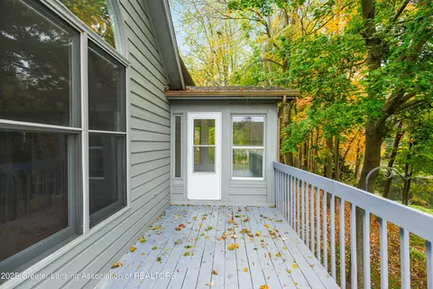 Exterior - 746 Tanbark Dr, Dimondale, MI 48821 photo 7 of 10