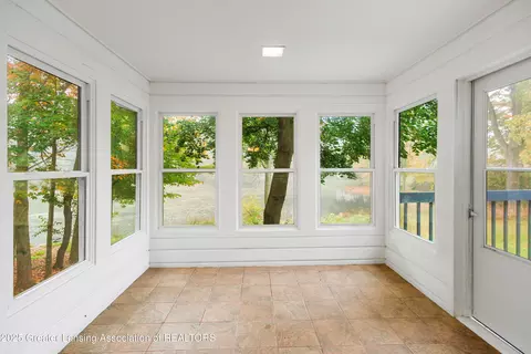 Exterior - 746 Tanbark Dr, Dimondale, MI 48821 photo 2 of 10