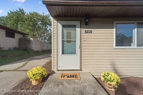 2097 Jefferson St, Holt, MI 48842