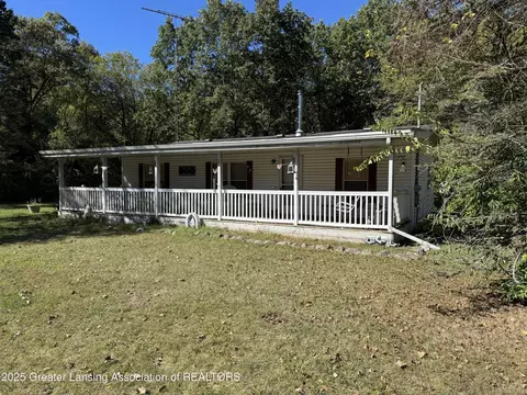 3539 Henry Rd, Jackson, MI 49201