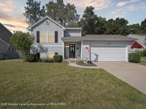 380 Spicetree Ln, Mason, MI 48854