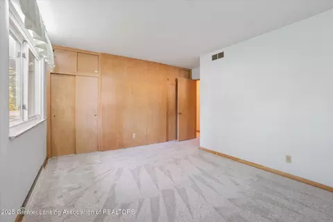 Bedroom - 502 E Mcconnell St, Saint Johns, MI 48879 photo 5 of 6