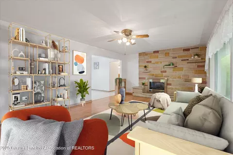 Living - 502 E Mcconnell St, Saint Johns, MI 48879 photo 1 of 7