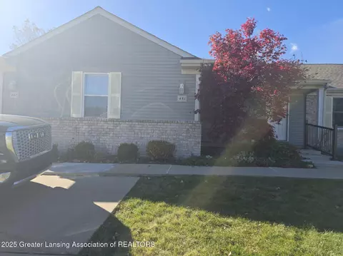 451 Red Cedar Blvd, Williamston, MI 48895