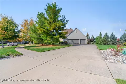 Exterior - 11701 Hidden Ridge Dr, Dewitt, MI 48820 photo 4 of 12