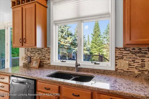 Kitchen - 11701 Hidden Ridge Dr, Dewitt, MI 48820 photo 3 of 4