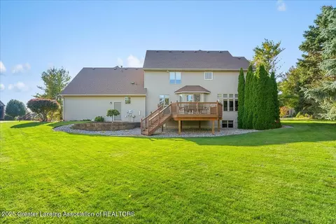 Exterior - 11701 Hidden Ridge Dr, Dewitt, MI 48820 photo 11 of 12