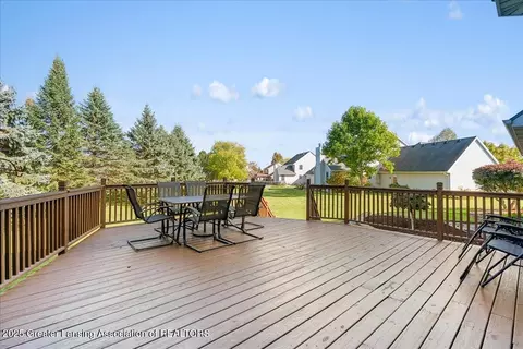 Exterior - 11701 Hidden Ridge Dr, Dewitt, MI 48820 photo 6 of 12