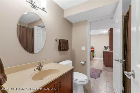 Bath - 11701 Hidden Ridge Dr, Dewitt, MI 48820 photo 5 of 5