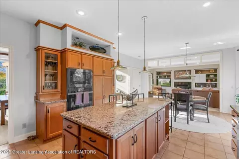 Kitchen - 11701 Hidden Ridge Dr, Dewitt, MI 48820 photo 4 of 4