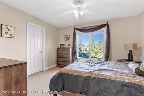 Bedroom - 11701 Hidden Ridge Dr, Dewitt, MI 48820 photo 3 of 7