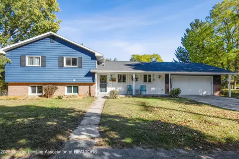 1516 Elmwood Rd, Lansing, MI 48917