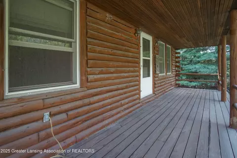 Exterior - 9515 W Moss Rd, Fowler, MI 48835 photo 7 of 8