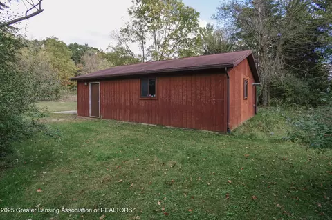 Exterior - 9515 W Moss Rd, Fowler, MI 48835 photo 4 of 8