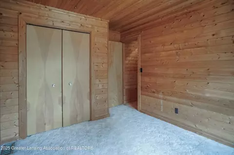 Bedroom - 9515 W Moss Rd, Fowler, MI 48835 photo 7 of 9