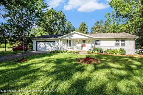 5725 Oak Grove Rd, Howell, MI 48855