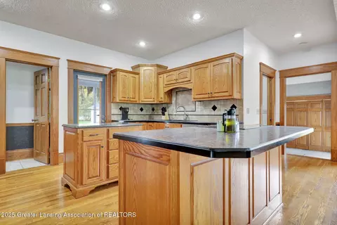 214 E Main St, Westphalia, MI 48894 photo 18