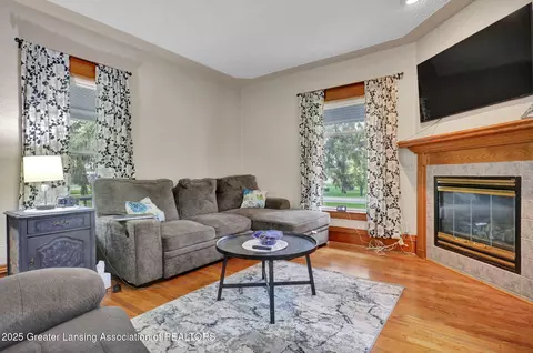 214 E Main St, Westphalia, MI 48894 photo 10