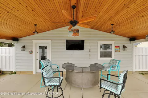 214 E Main St, Westphalia, MI 48894 photo 40