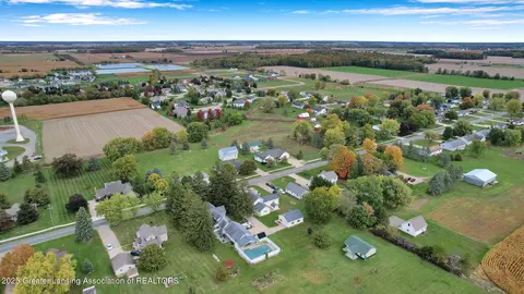 214 E Main St, Westphalia, MI 48894 photo 58