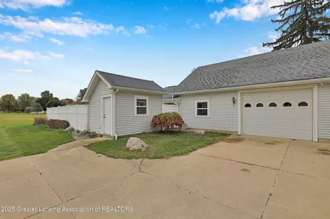 214 E Main St, Westphalia, MI 48894 photo 39