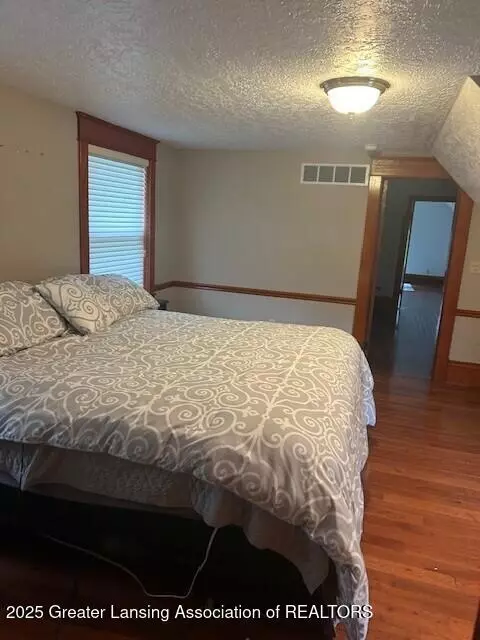 214 E Main St, Westphalia, MI 48894 photo 32