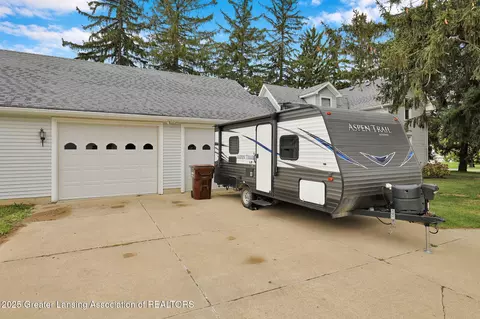 214 E Main St, Westphalia, MI 48894 photo 48