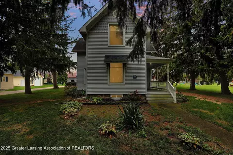 214 E Main St, Westphalia, MI 48894