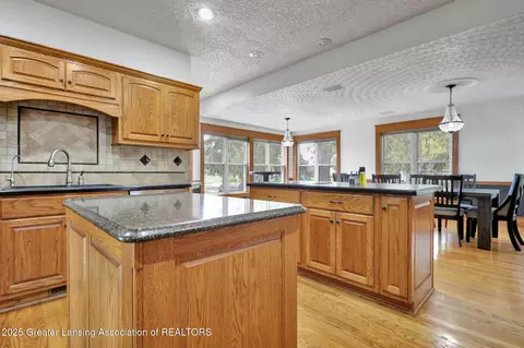 214 E Main St, Westphalia, MI 48894 photo 19