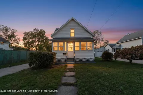 917 Clark St, Lansing, MI 48906