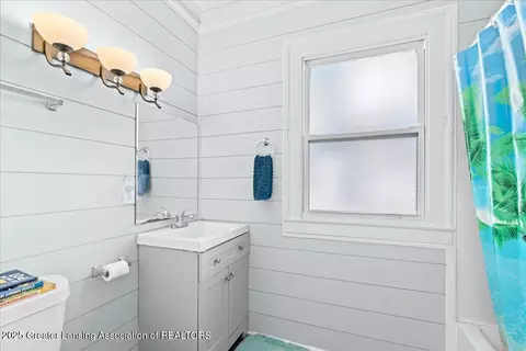 Bath - 1323 E Csar E Chvez Ave, Lansing, MI 48906 photo 1 of 1