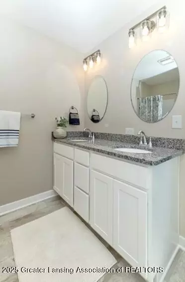 Bath - 6 Main, Owosso, MI 48867 photo 1 of 1