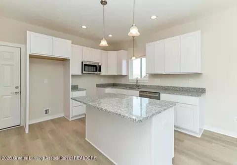 Kitchen - 6 Main, Owosso, MI 48867 photo 1 of 2