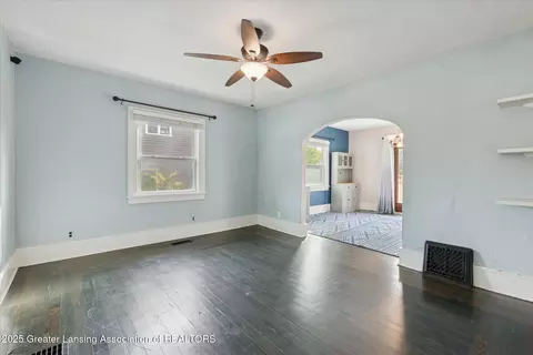415 W Washington St, Dewitt, MI 48820 photo 8