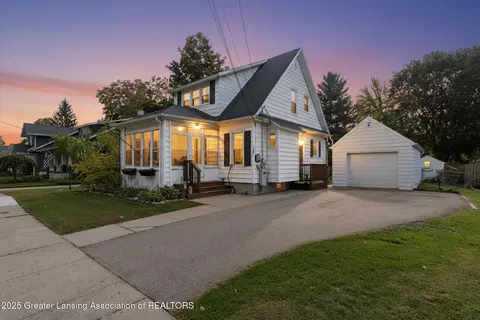 415 W Washington St, Dewitt, MI 48820