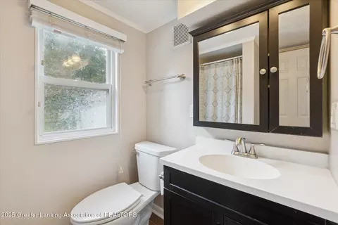 415 W Washington St, Dewitt, MI 48820 photo 24