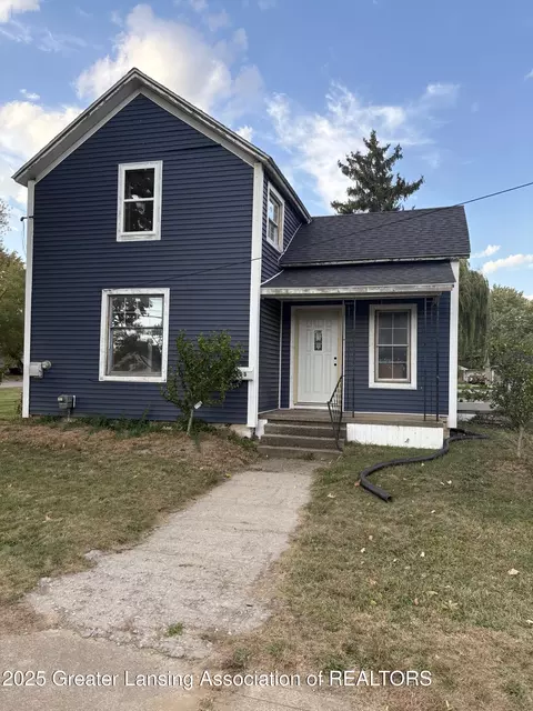 903 E State St, Saint Johns, MI 48879