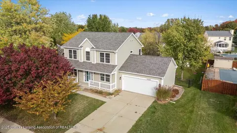 14803 Robinwood Dr, Lansing, MI 48906