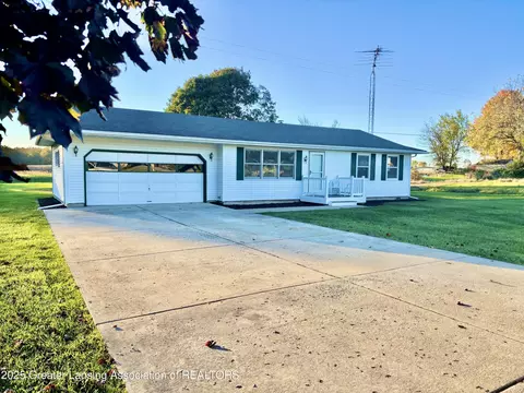 525 N Wheaton Rd, Charlotte, MI 48813