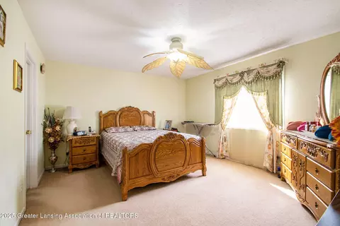 938 Durango Dr, Lansing, MI 48917 photo 12