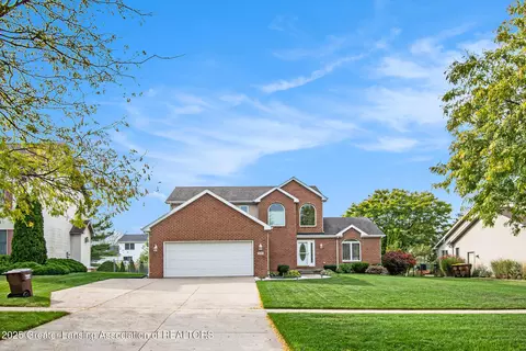938 Durango Dr, Lansing, MI 48917 photo 2